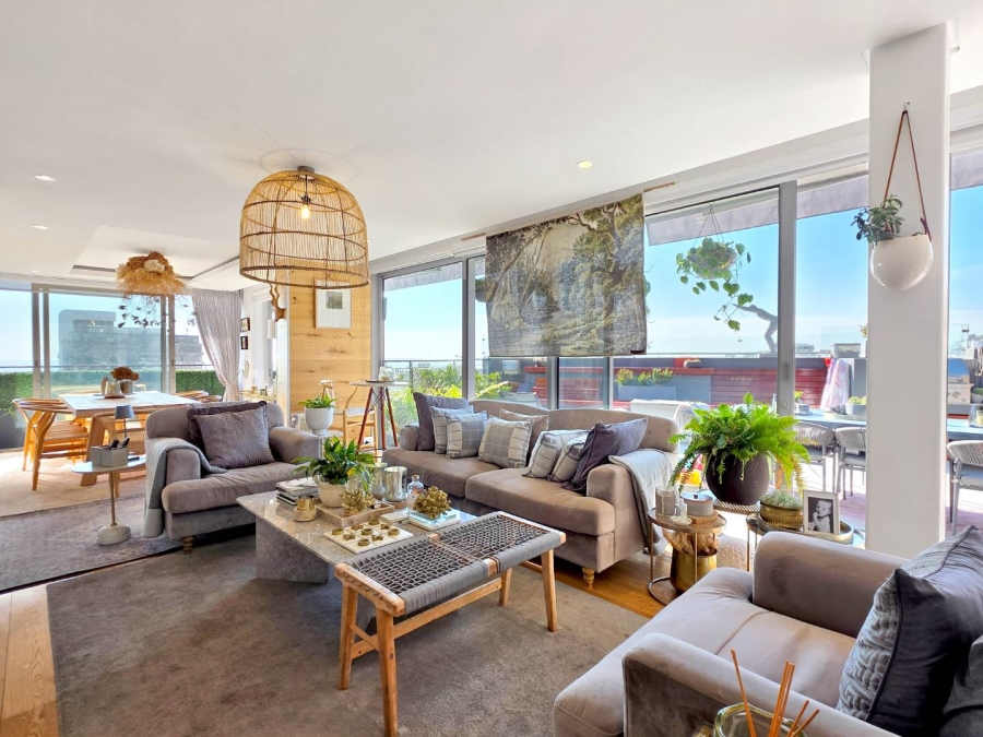 3 Bedroom Property for Sale in Sea Point Western Cape
